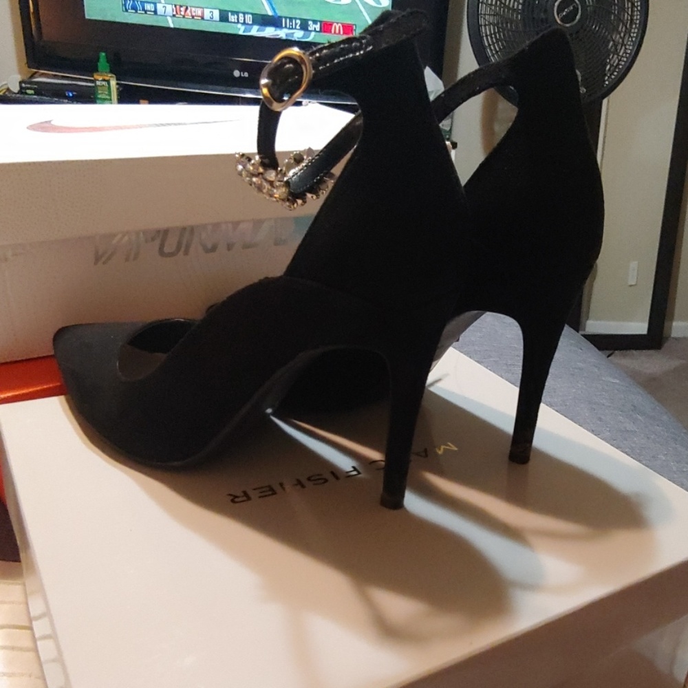 Marc Fisher 2" Black Heels